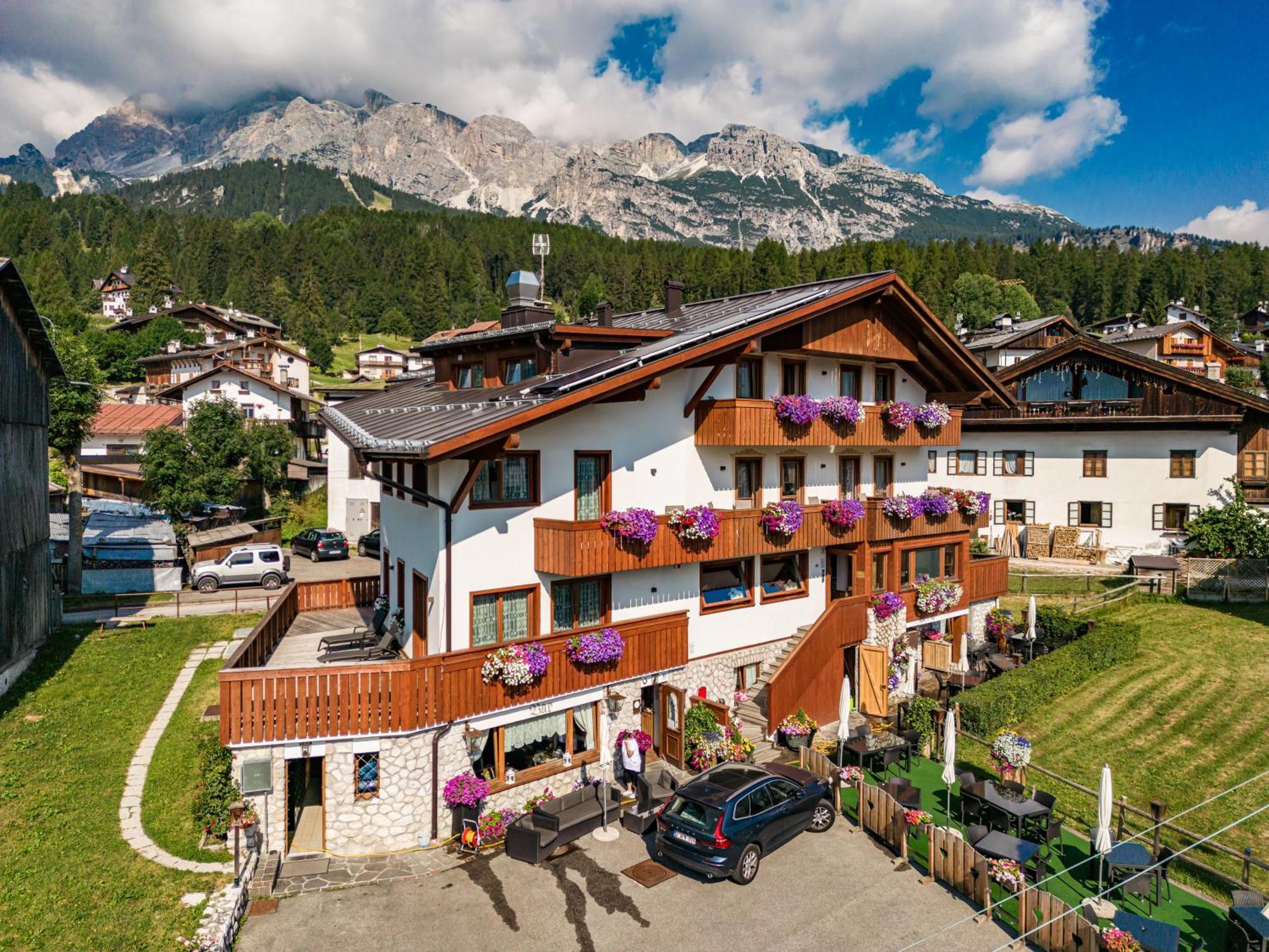 Hotel Da Beppe Sello Cortina d'Ampezzo Exterior photo