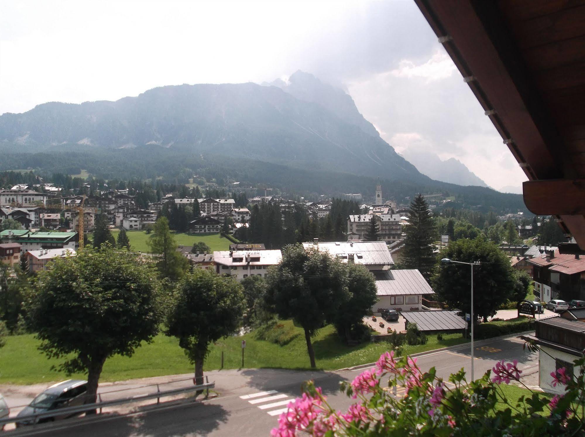 Hotel Da Beppe Sello Cortina d'Ampezzo Exterior photo